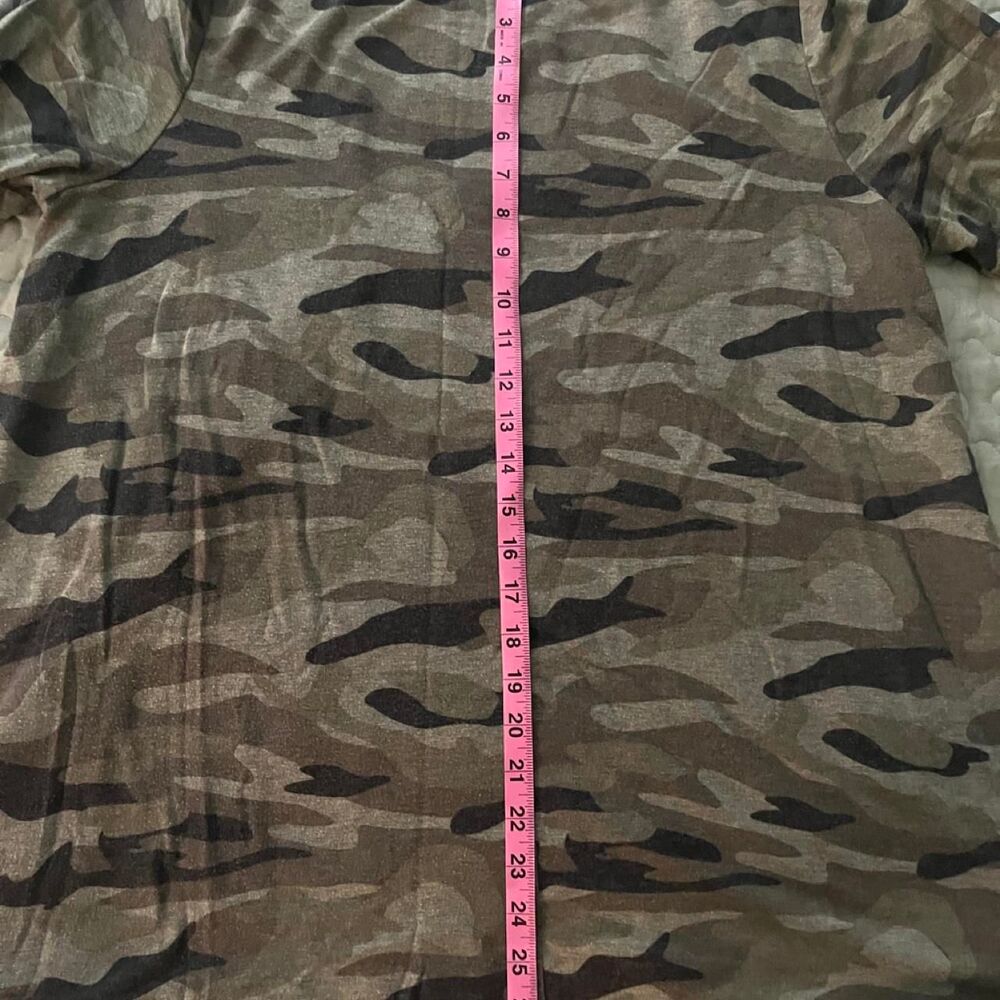 Women's 1x camouflage Khaki and Green T-shirt - Picture 6 of 7